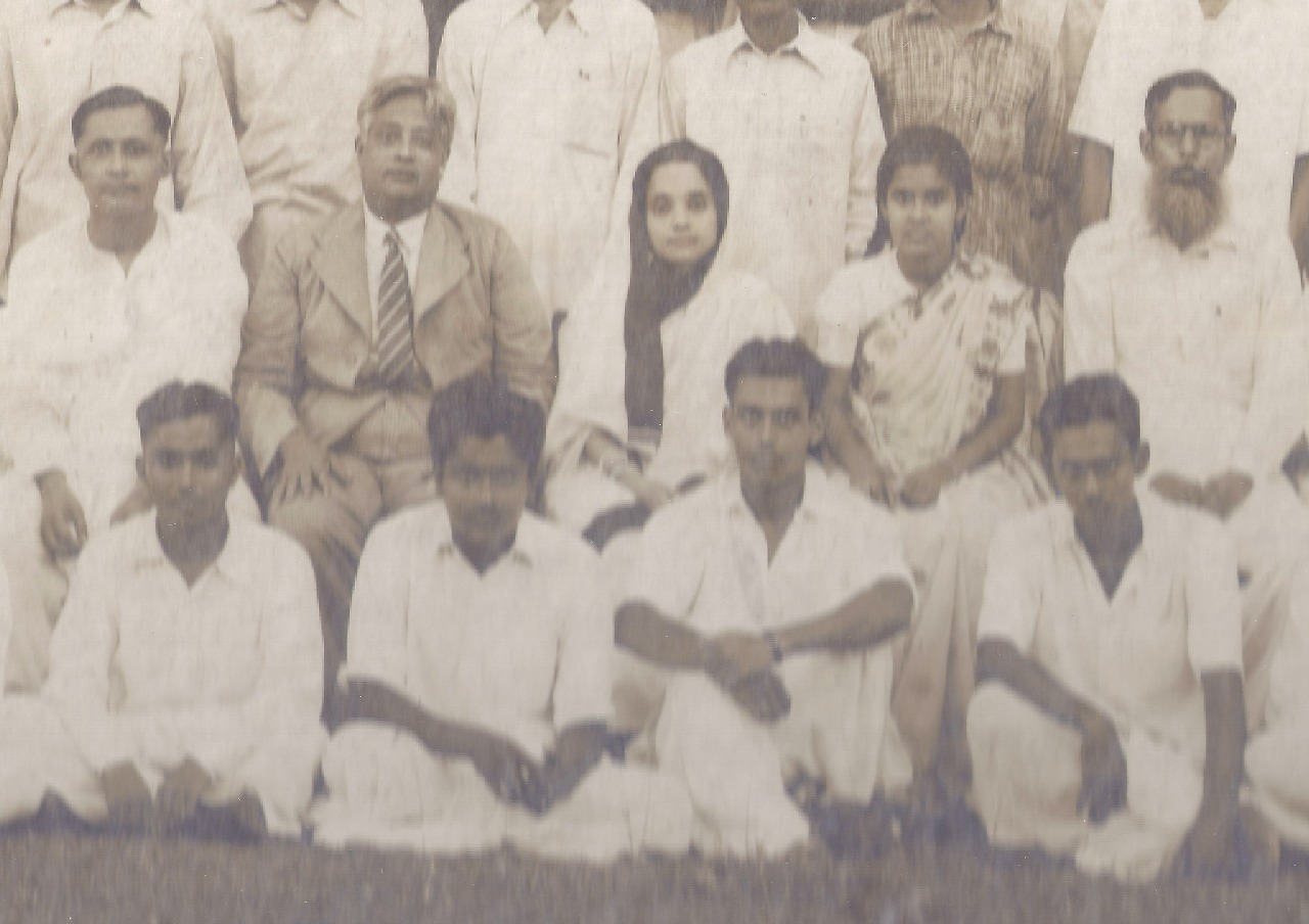 Physicist Dr. Satyendranath Bose with his wife Ushabati Bose and his first woman student Sandhya Ghosh